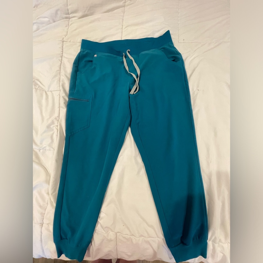 Beautiful teal FIGS joggers! Worn once!